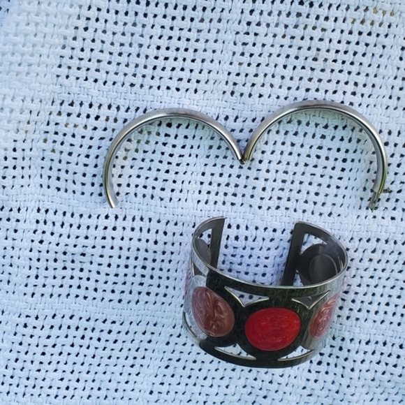 1980s Groovy Cuff and Bangle set - Picture 4 of 7